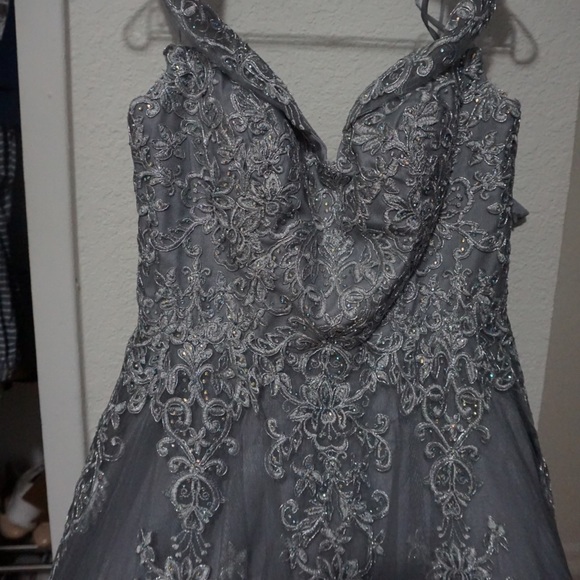 Prom Dress - Picture 4 of 10